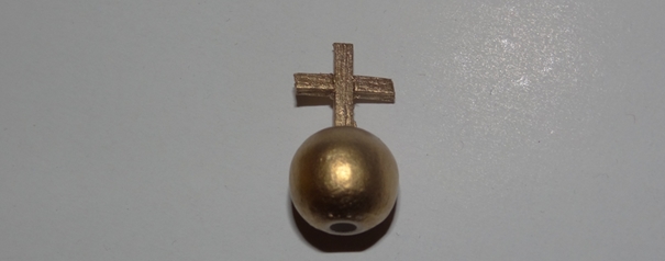 Die goldene Kugel mit dem goldene Kreuz